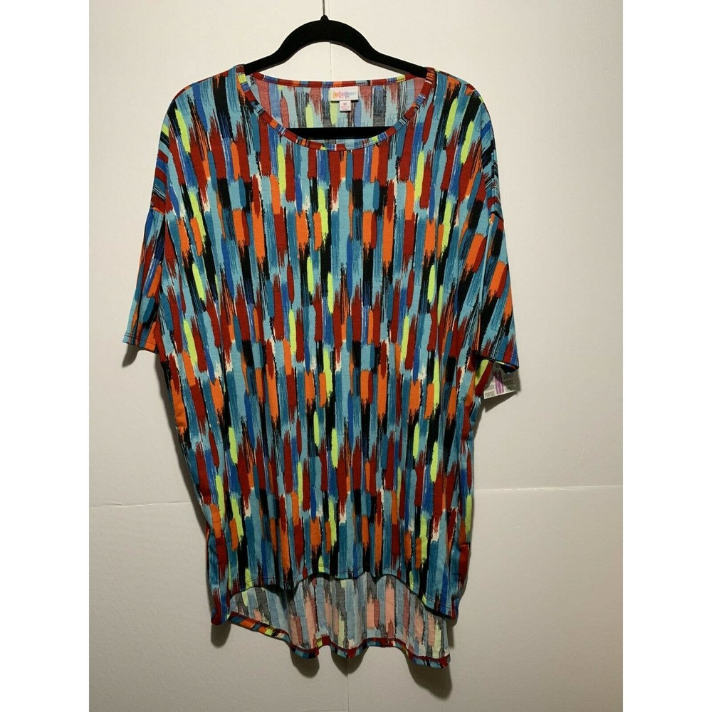 Lularoe NWT Medium Irma Shirt Womens NEW